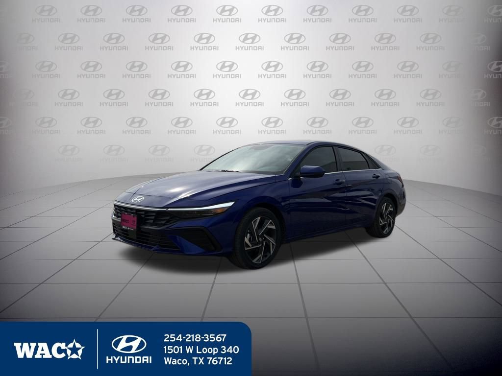Used 2025 Hyundai Elantra SEL w/ Cargo Package image 3