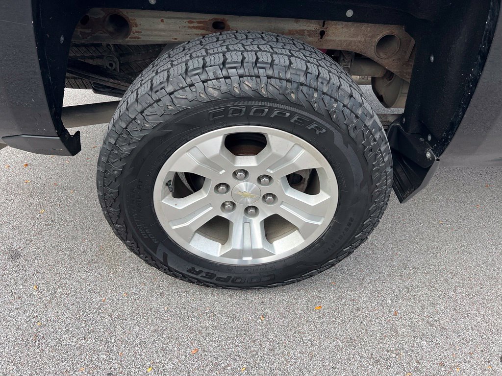 Used 2018 Chevrolet Silverado 1500 LT w/ All Star Edition AWD/4WD image 10