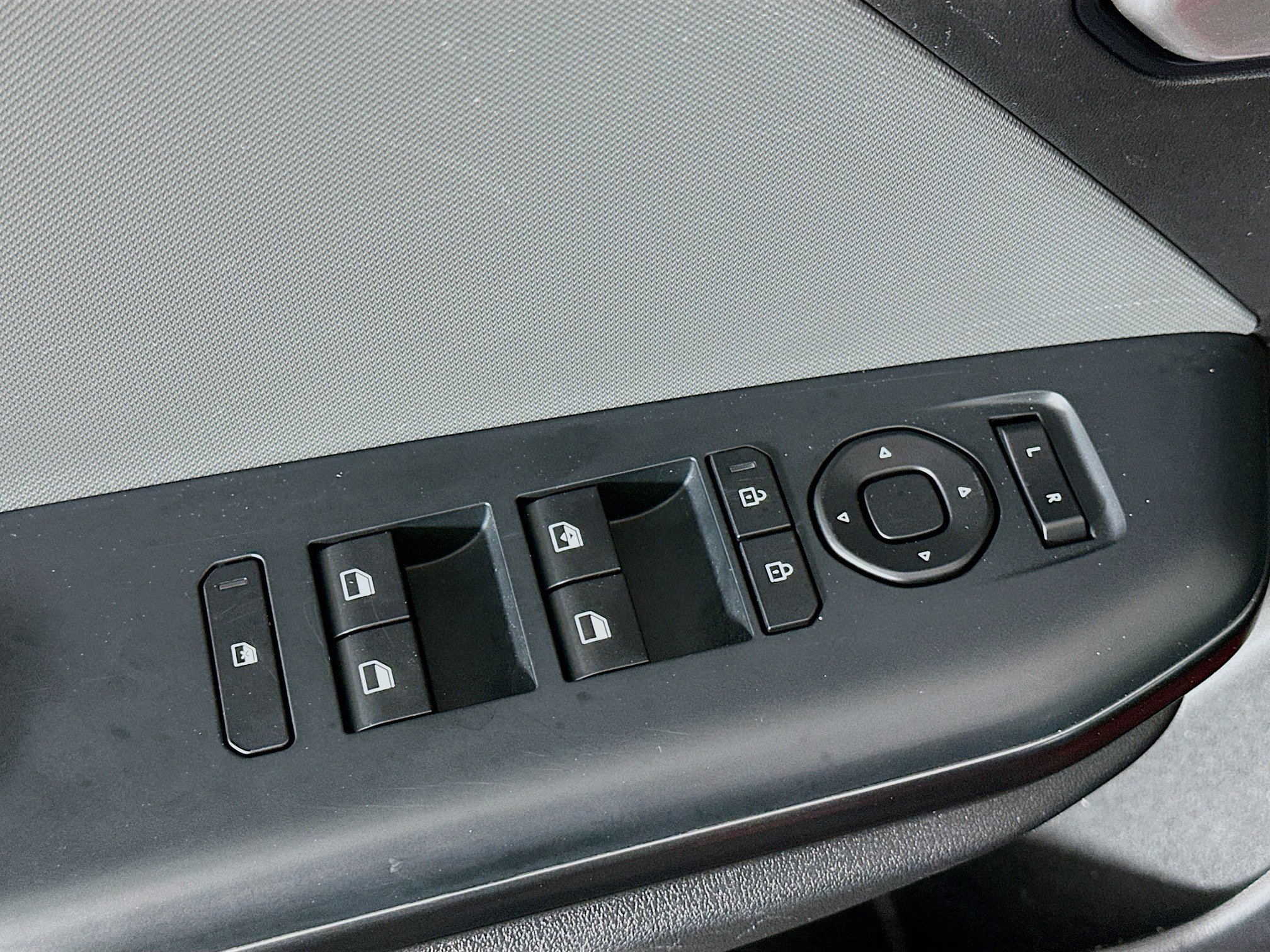 Used 2025 Kia K4 LXS image 15