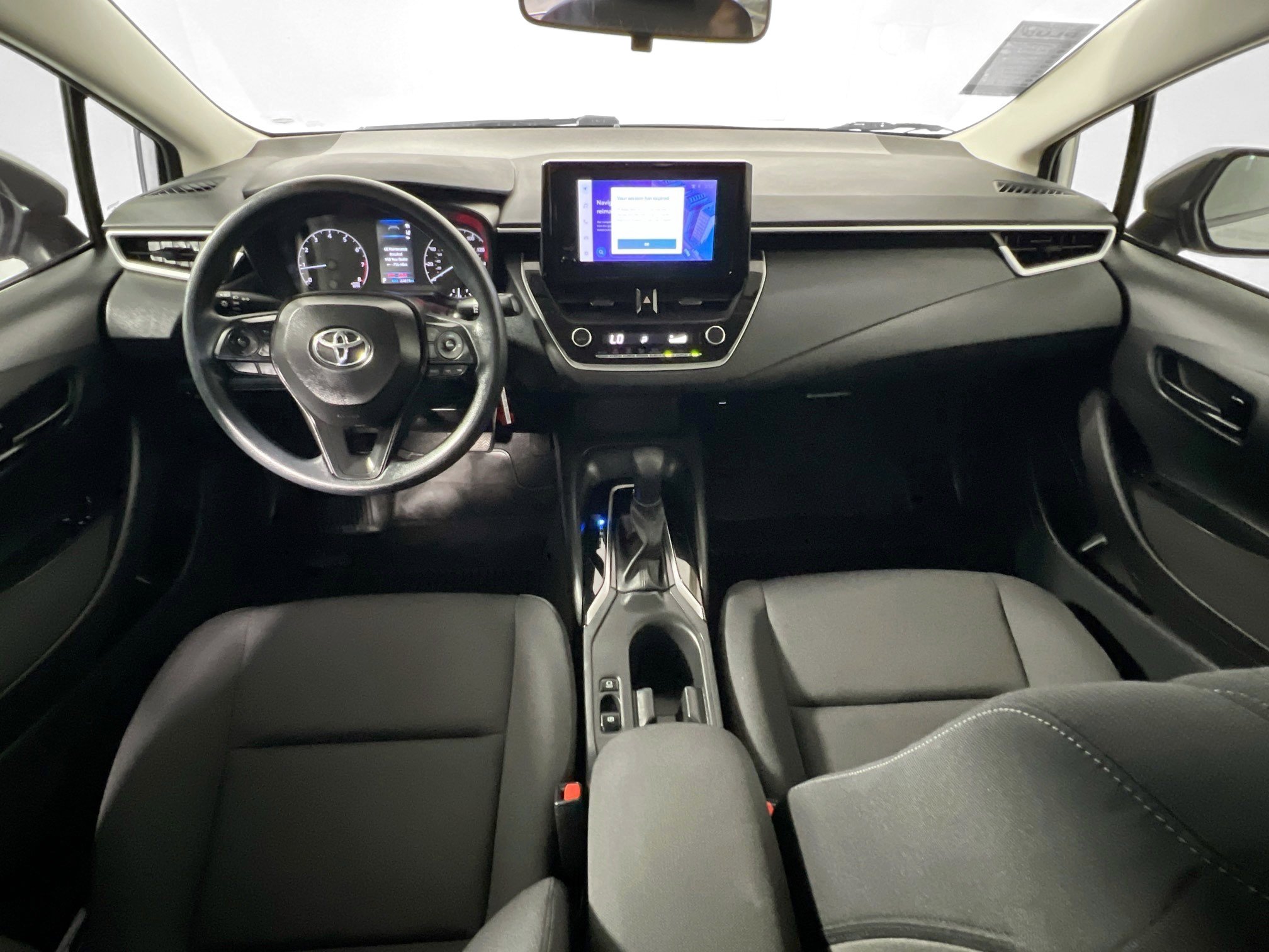 Used 2024 Toyota Corolla LE FWD image 28