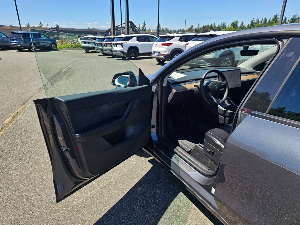 Used 2020 Tesla Model Y Long Range AWD/4WD image 18