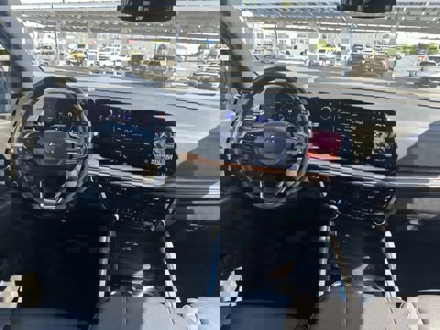 Certified 2025 Chevrolet Suburban Z71 image 16