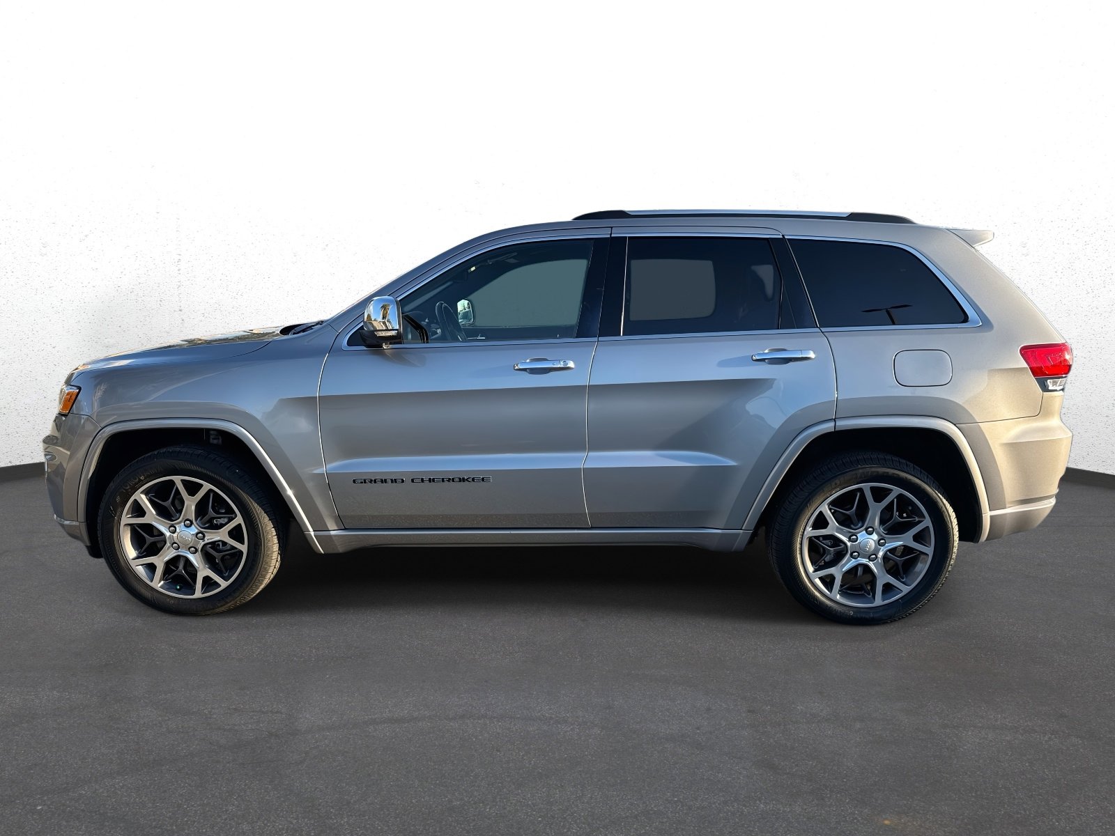 Used 2021 Jeep Grand Cherokee Overland image 6