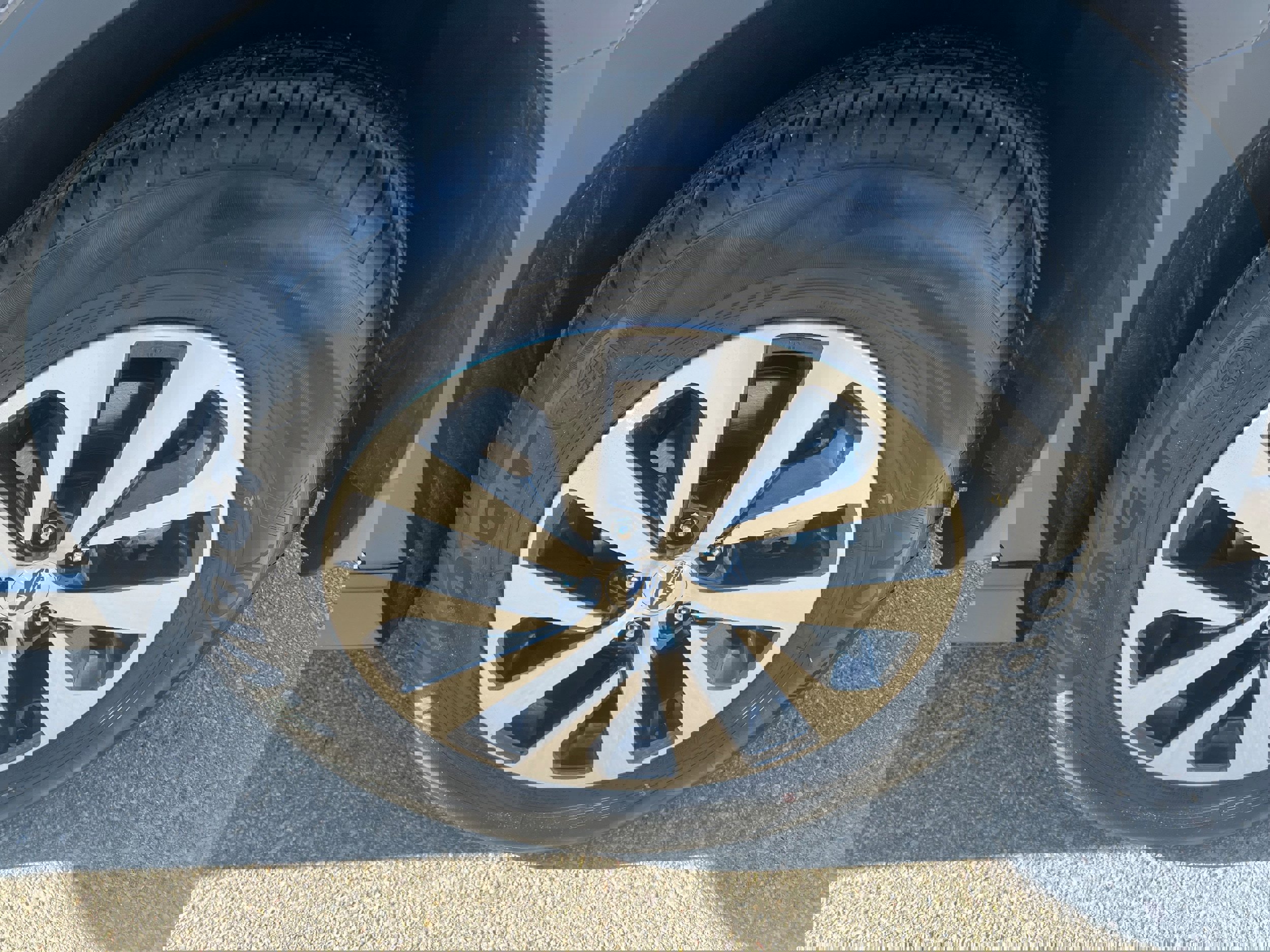 Certified 2025 Subaru Outback Premium image 9