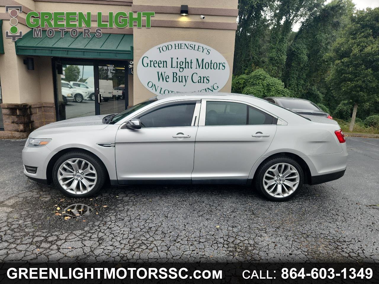 Used 2019 Ford Taurus Limited image 1