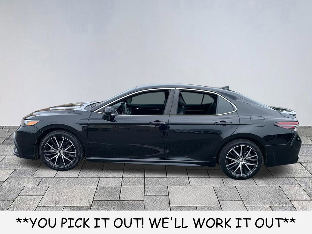 Used 2021 Toyota Camry SE FWD image 4