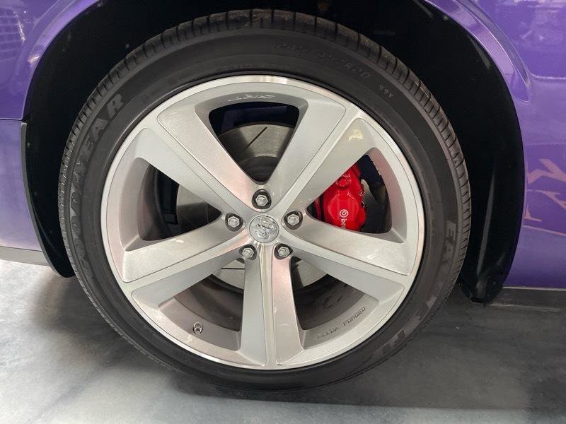 Used 2010 Dodge Challenger SRT8 w/ SRT Option Group II image 18