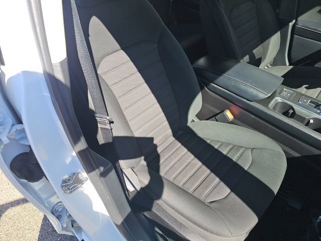 Used 2020 Ford Fusion SE FWD image 34