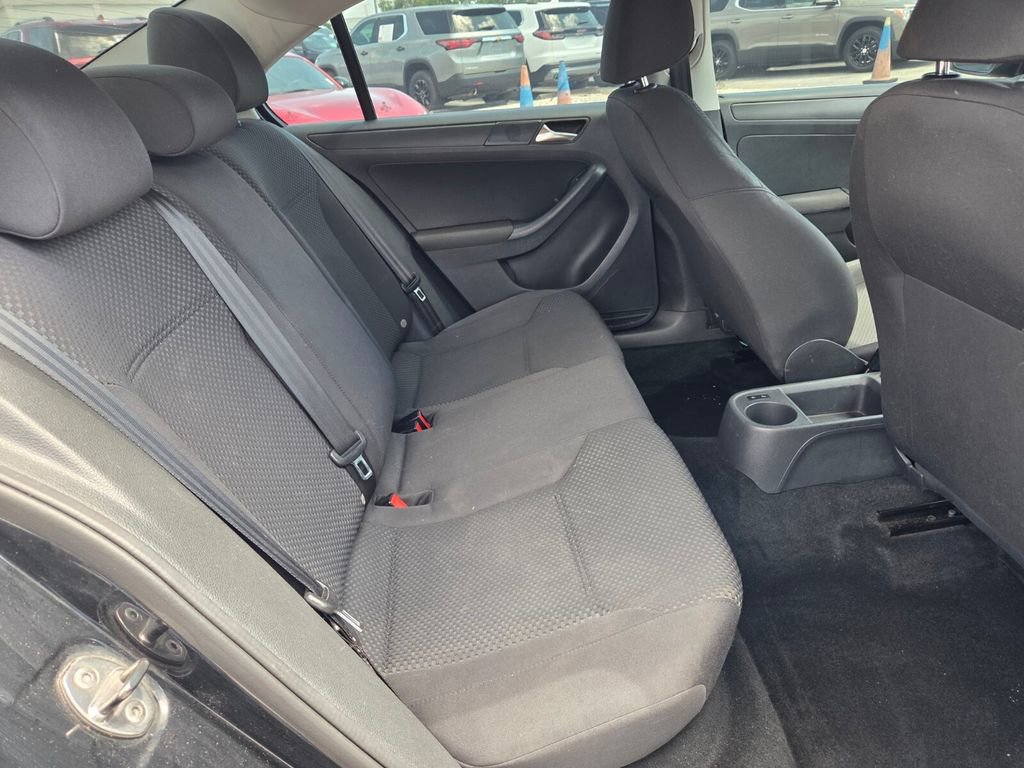 Used 2011 Volkswagen Jetta Sedan FWD image 13