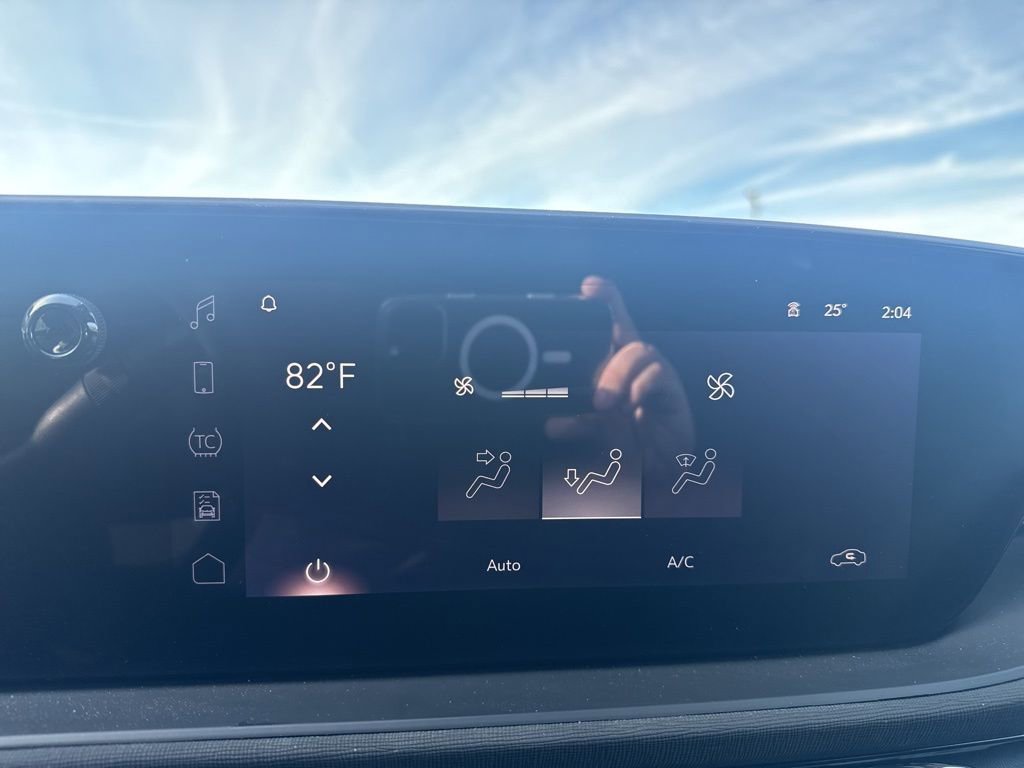 Used 2025 Buick Envista Sport Touring w/ Convenience I Package image 29