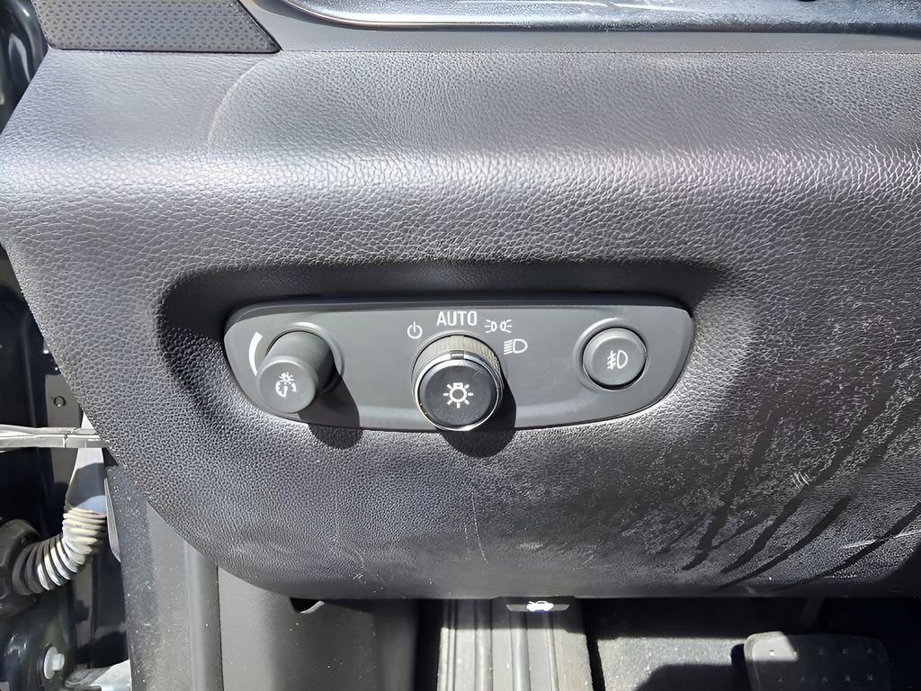 Used 2019 Chevrolet Traverse Premier w/ Driver Confidence II Package image 20