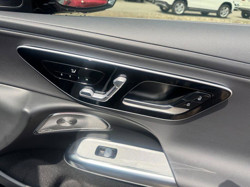 Used 2024 Mercedes-Benz E 350 4MATIC Sedan image 20