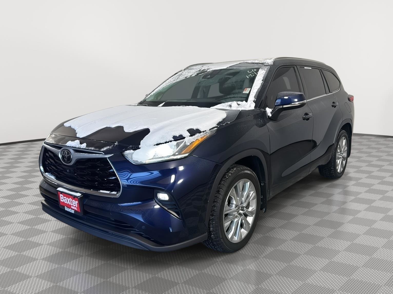 Used 2021 Toyota Highlander Limited image 3