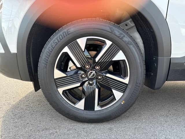 New 2026 Nissan Kicks SV w/ Cold Weather Package AWD/4WD image 10