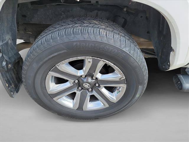 Used 2018 Toyota Tacoma Limited AWD/4WD image 10