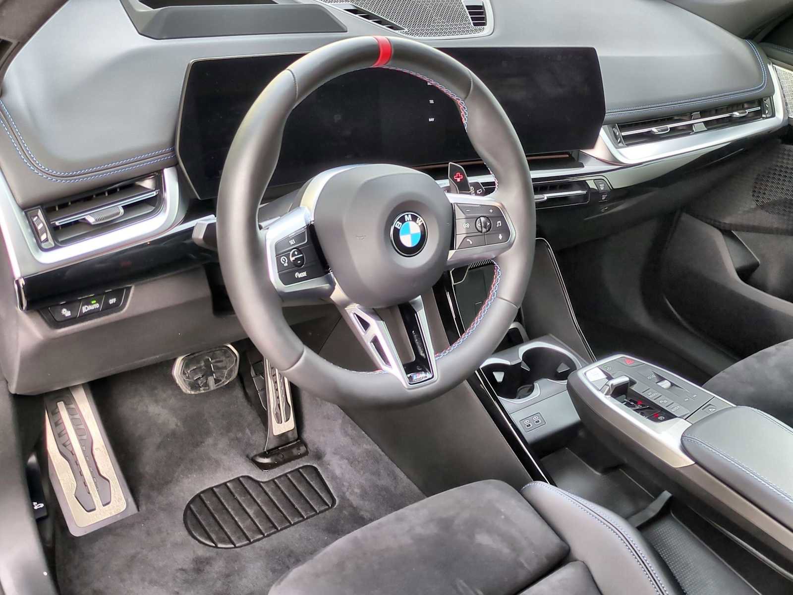 Used 2025 BMW X1 M35i w/ Premium Package image 10