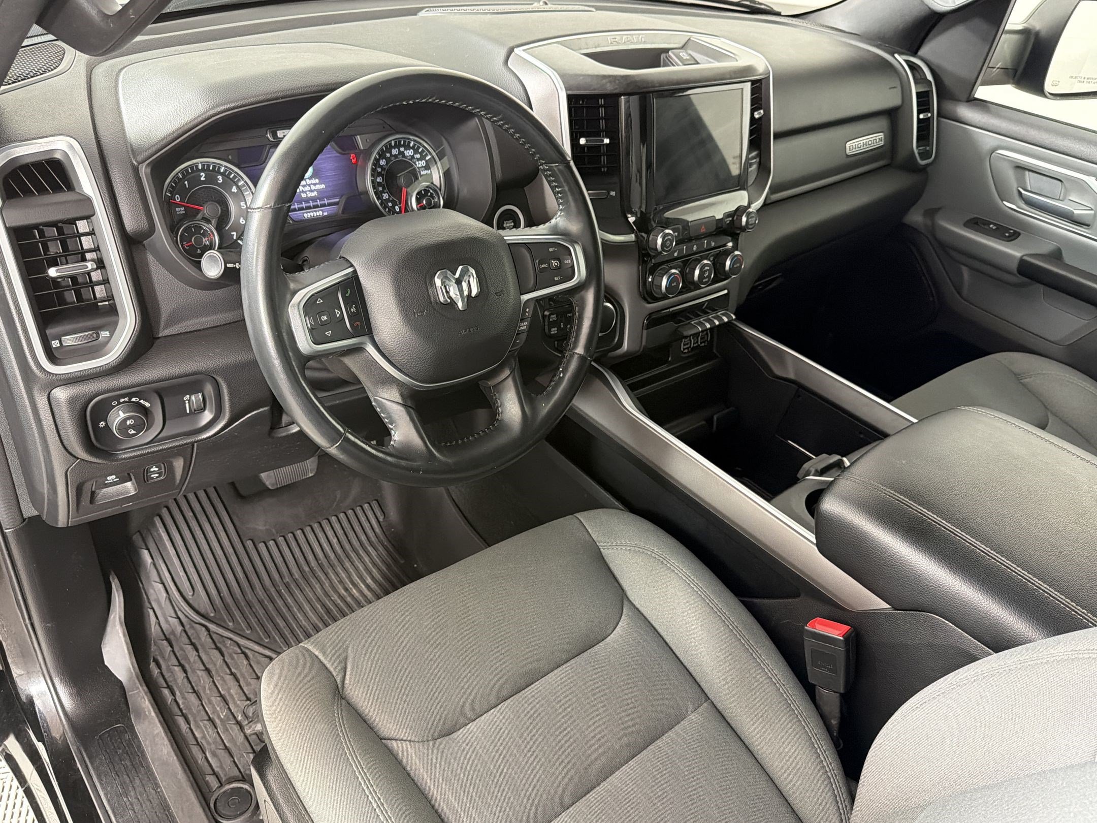 Used 2022 RAM 1500 Big Horn AWD/4WD image 4