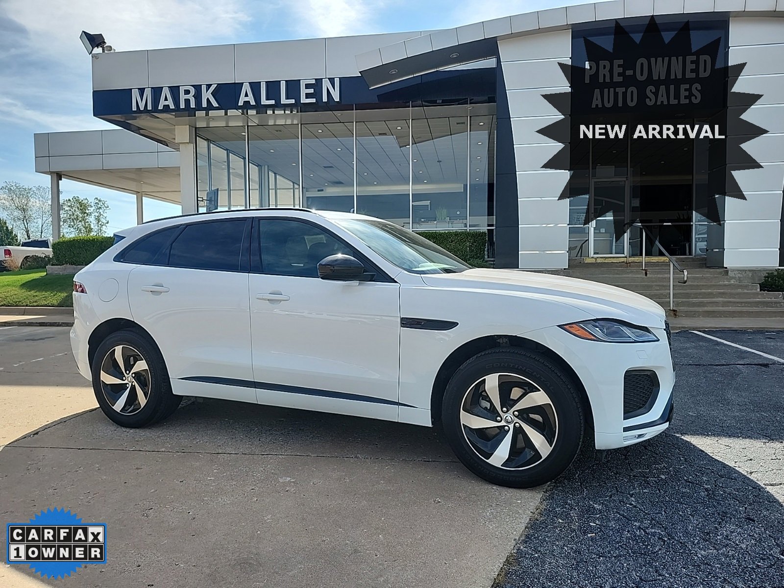 Used 2025 Jaguar F-PACE R-Dynamic S image 1
