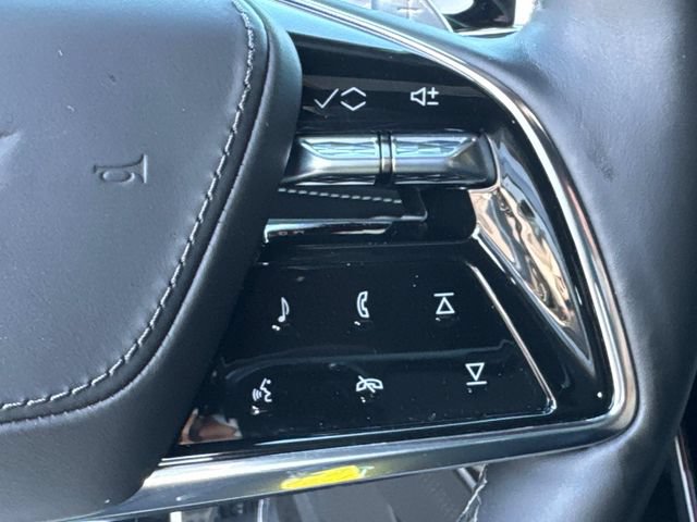 Used 2025 Cadillac Escalade V w/ LPO, ONYX Package AWD/4WD image 29