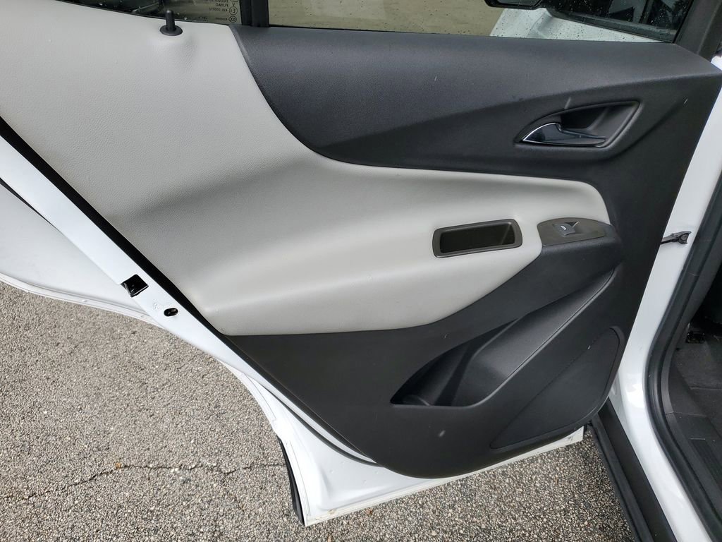 Used 2023 Chevrolet Equinox LS w/ LS Convenience Package image 12