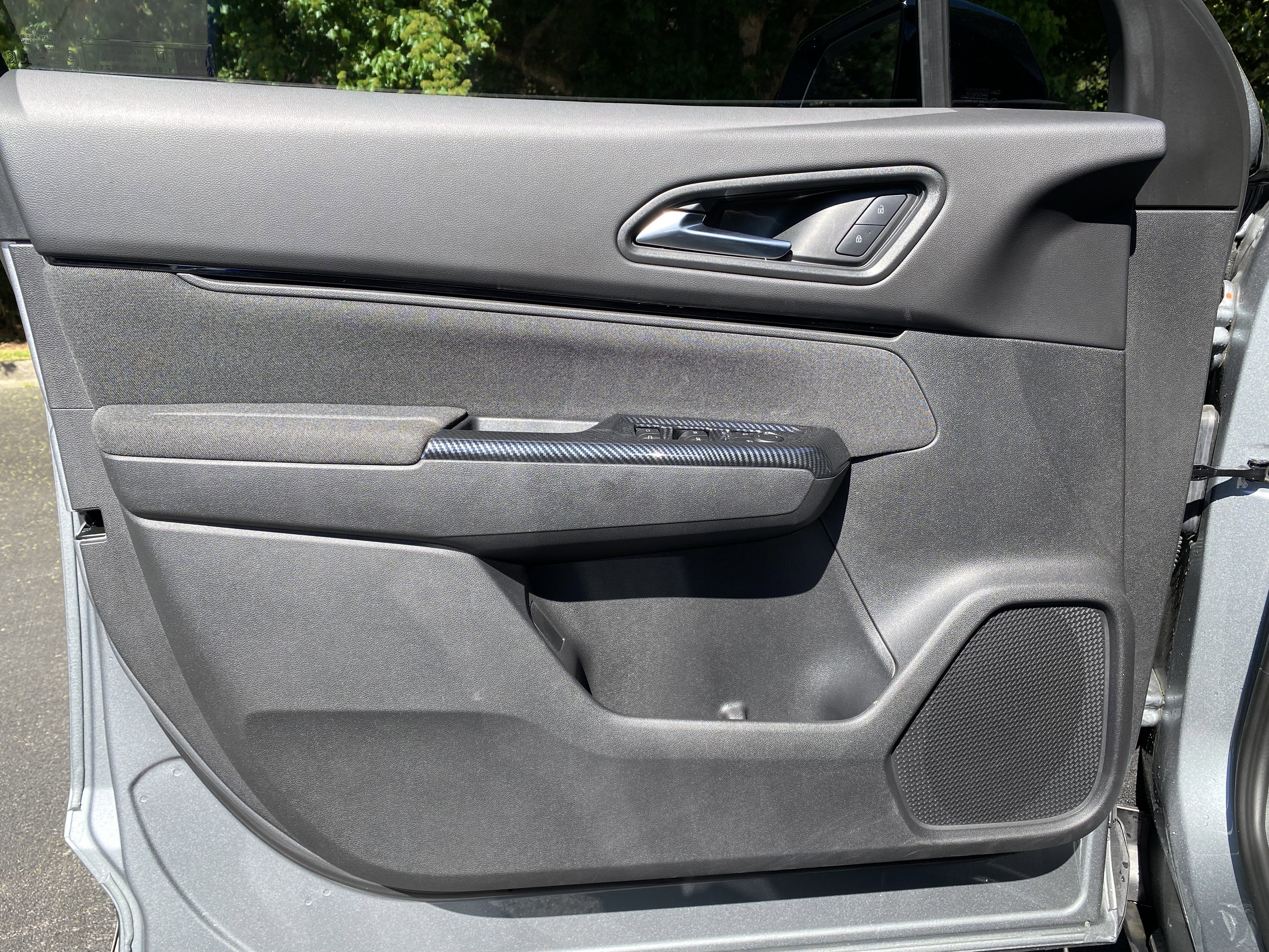 Used 2025 Honda Prologue EX image 15