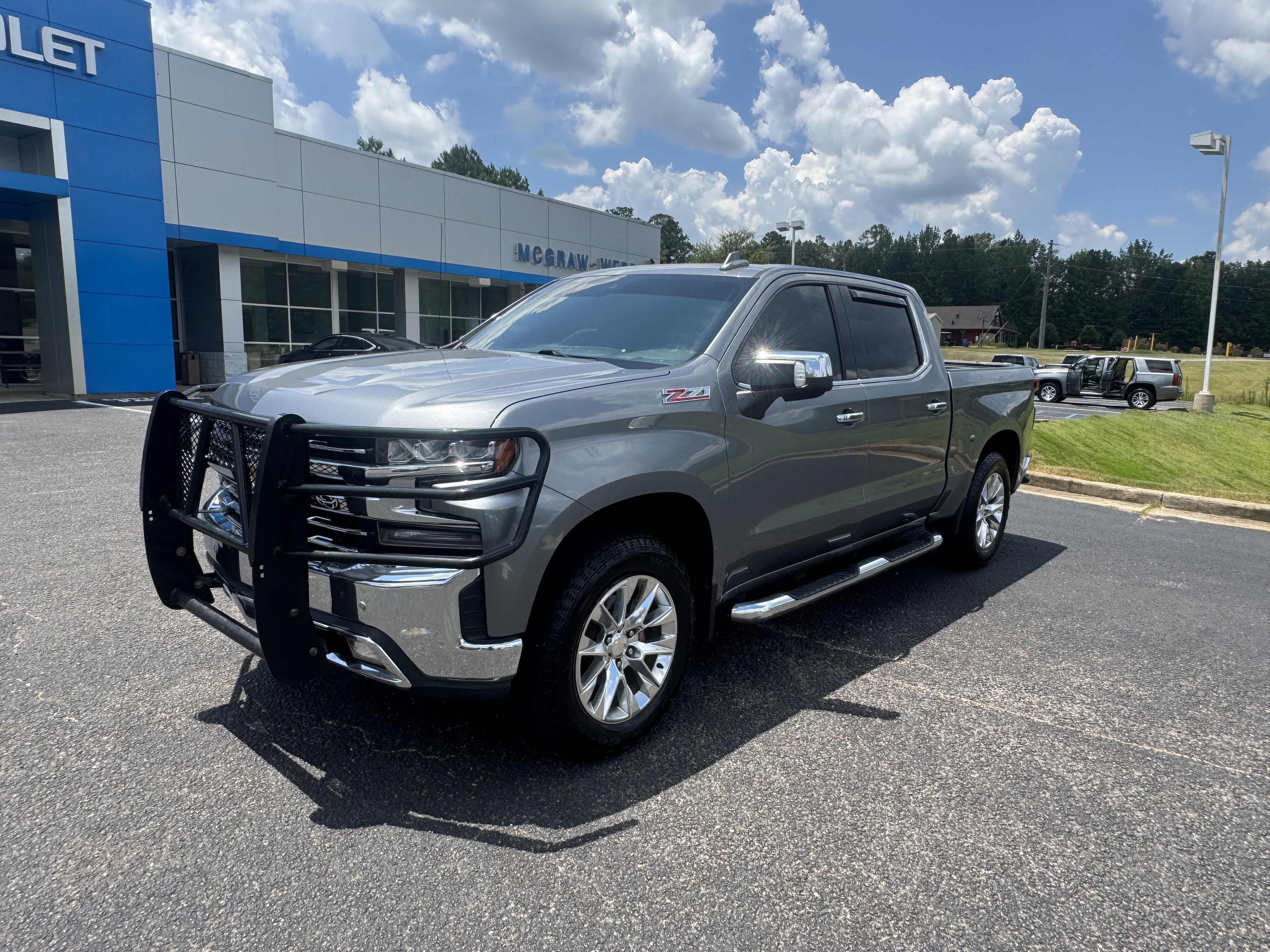 Used 2020 Chevrolet Silverado 1500 LTZ w/ LTZ Premium Package image 3