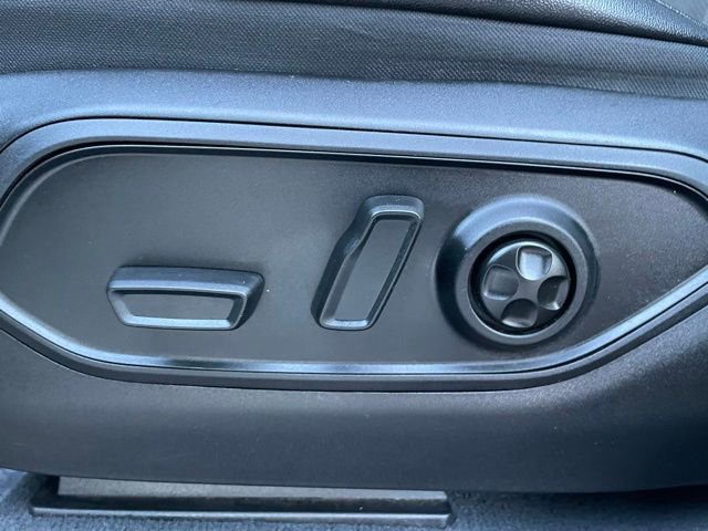 Used 2023 Jeep Grand Cherokee L Laredo image 11