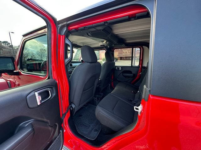Used 2023 Jeep Gladiator Sport image 18