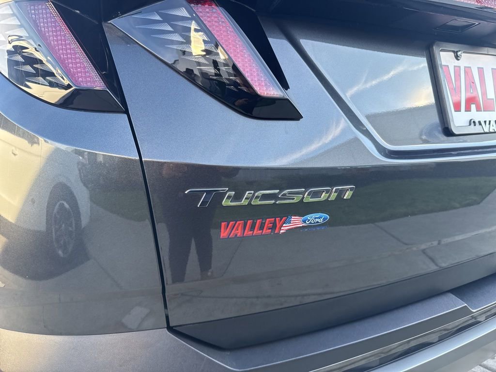 Used 2023 Hyundai Tucson Limited image 16