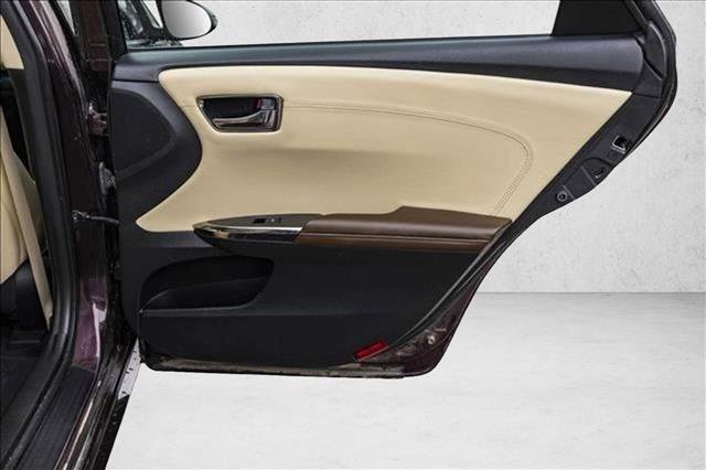 Used 2017 Toyota Avalon Touring image 27