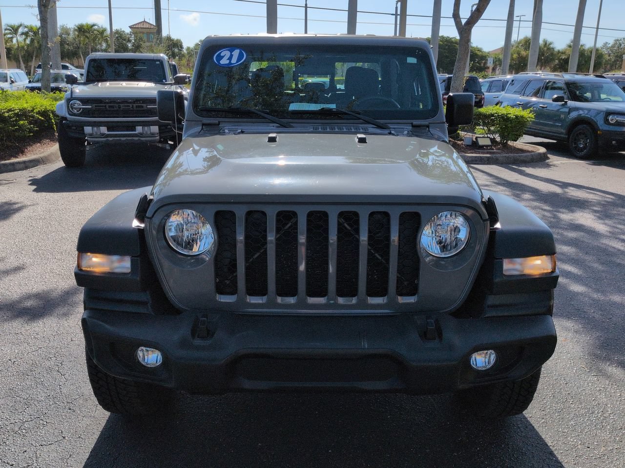 Used 2021 Jeep Gladiator Sport AWD/4WD image 9