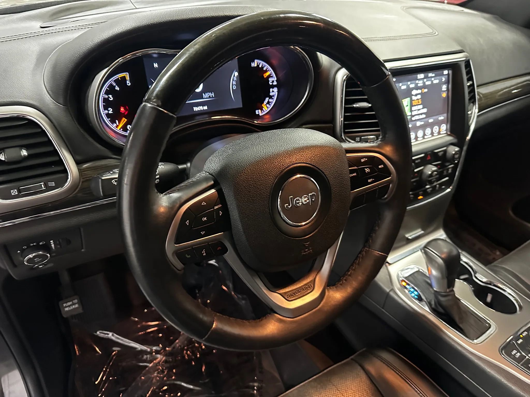 Used 2018 Jeep Grand Cherokee Overland image 8