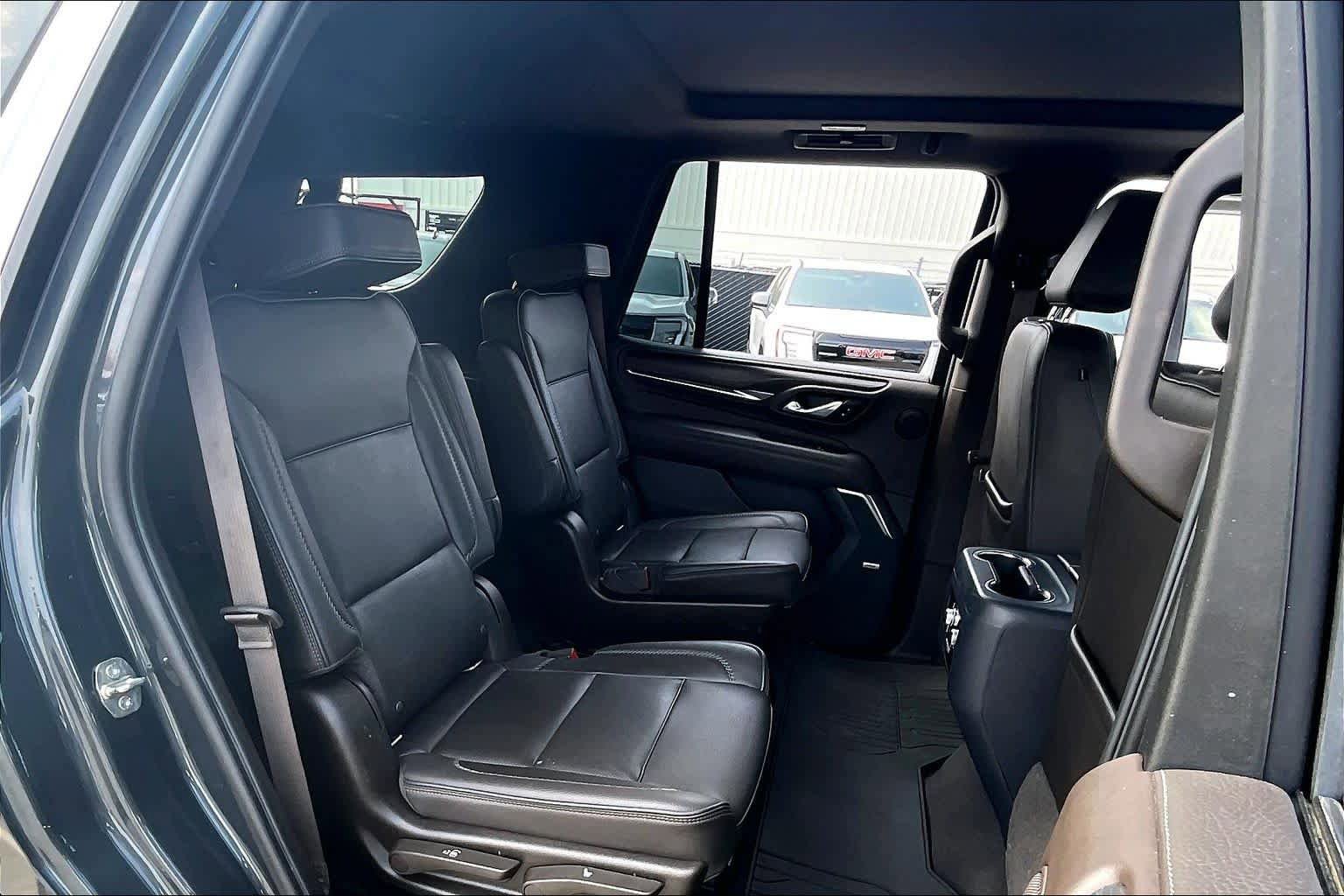Used 2021 GMC Yukon Denali w/ Denali Premium Package AWD/4WD image 56