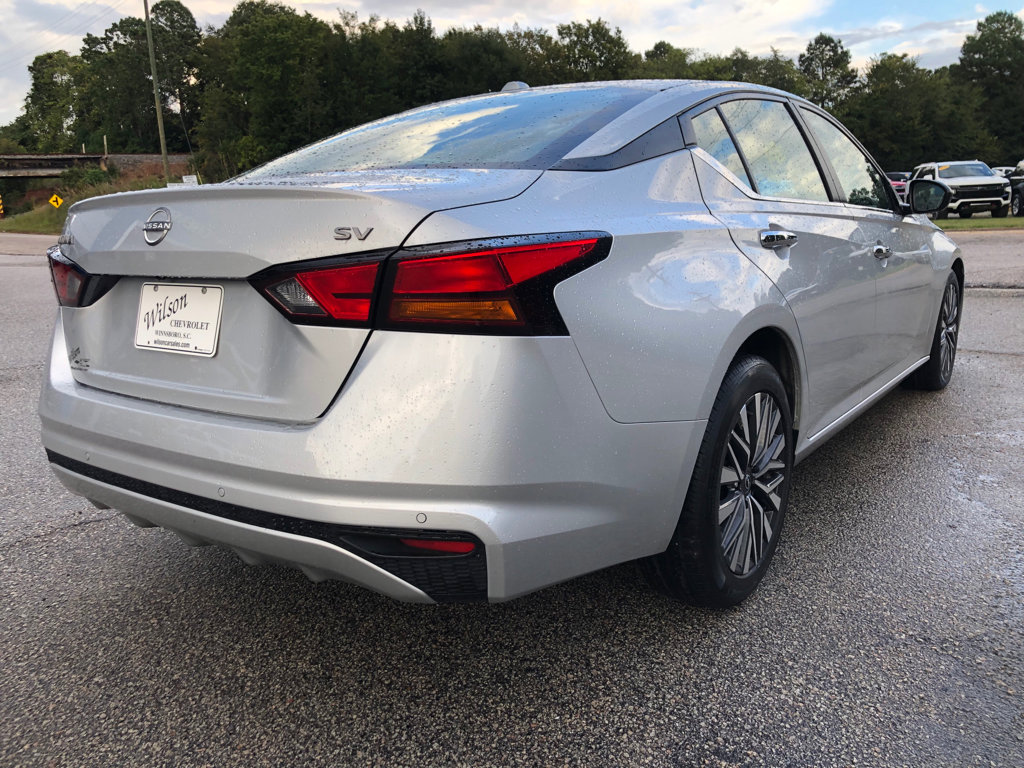Used 2024 Nissan Altima 2.5 SV FWD image 22