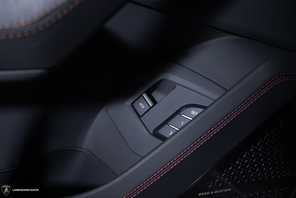 Used 2024 Lamborghini Urus S image 23