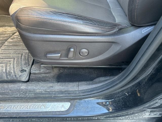 Used 2019 Hyundai Santa Fe Limited AWD/4WD image 27