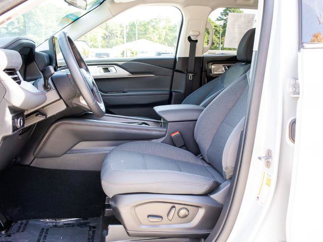 Certified 2025 Ford Explorer Active AWD/4WD image 19