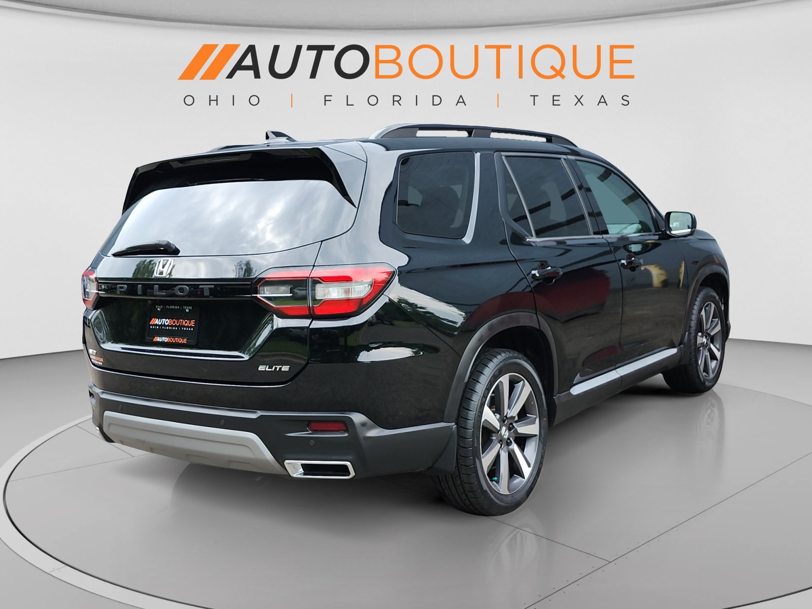 Used 2023 Honda Pilot Elite image 5
