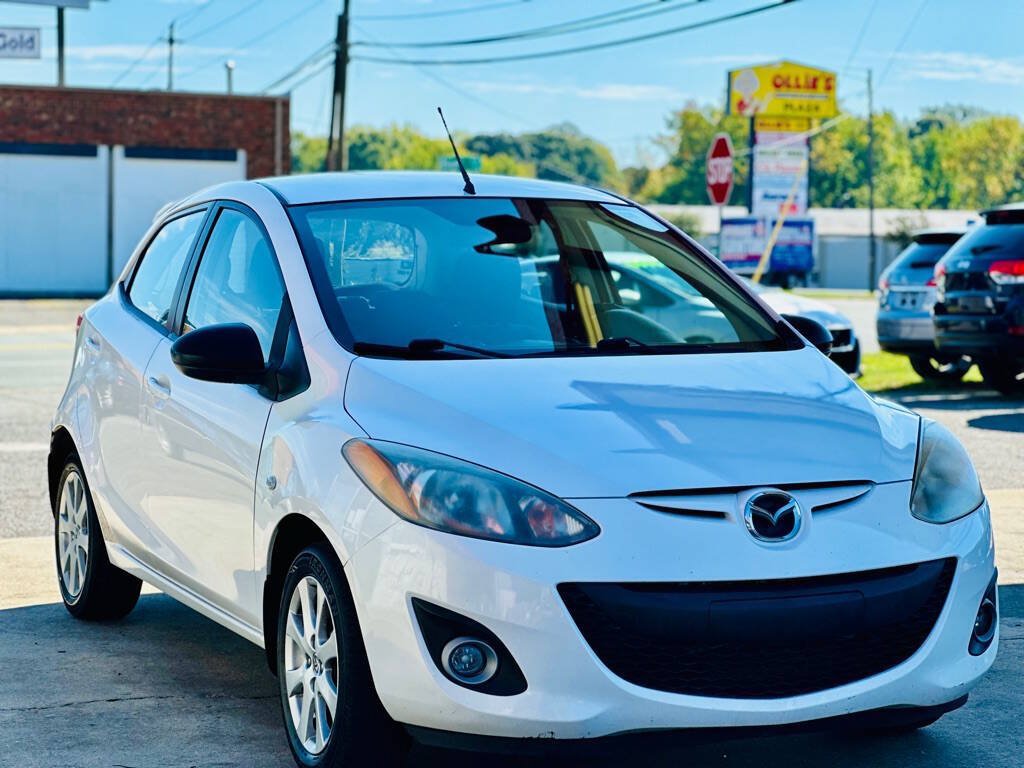 Used 2011 MAZDA MAZDA2 Touring FWD image 1