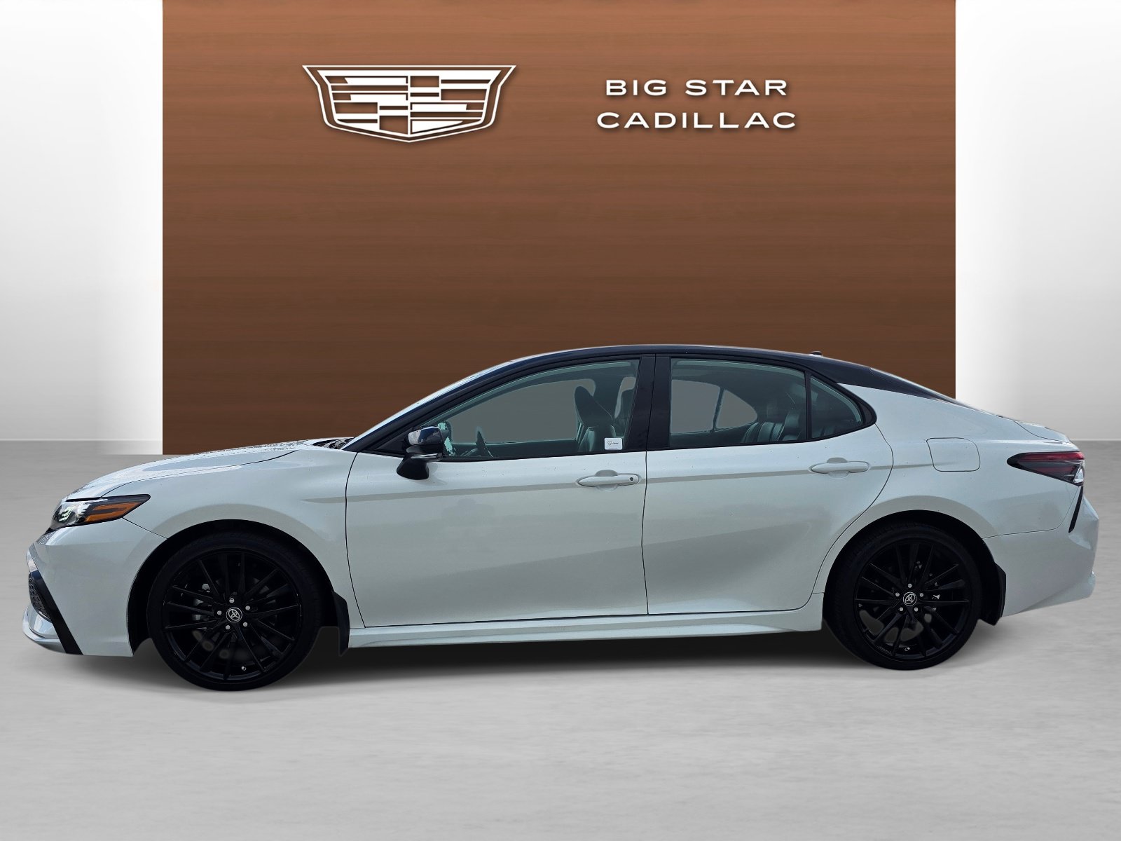 Used 2024 Toyota Camry XSE w/ Cold Weather Package FWD image 2