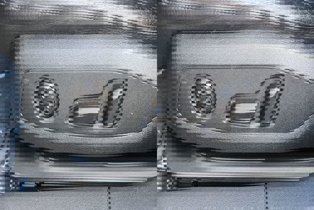 Used 2017 Audi A4 2.0T Premium Plus w/ Premium Plus Package image 16