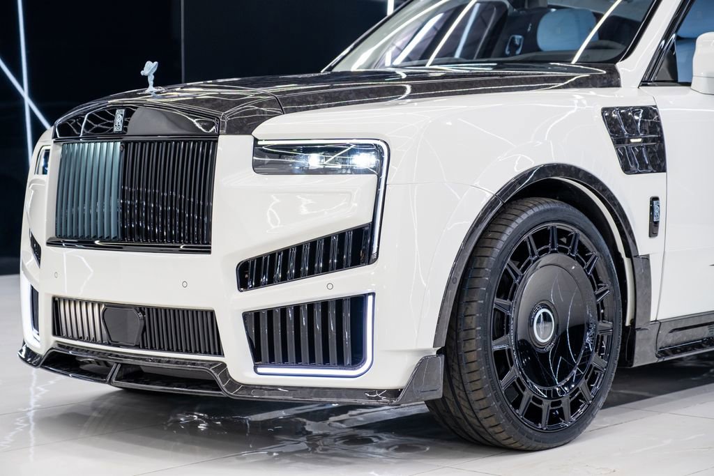 Used 2026 Rolls-Royce Cullinan AWD/4WD image 4