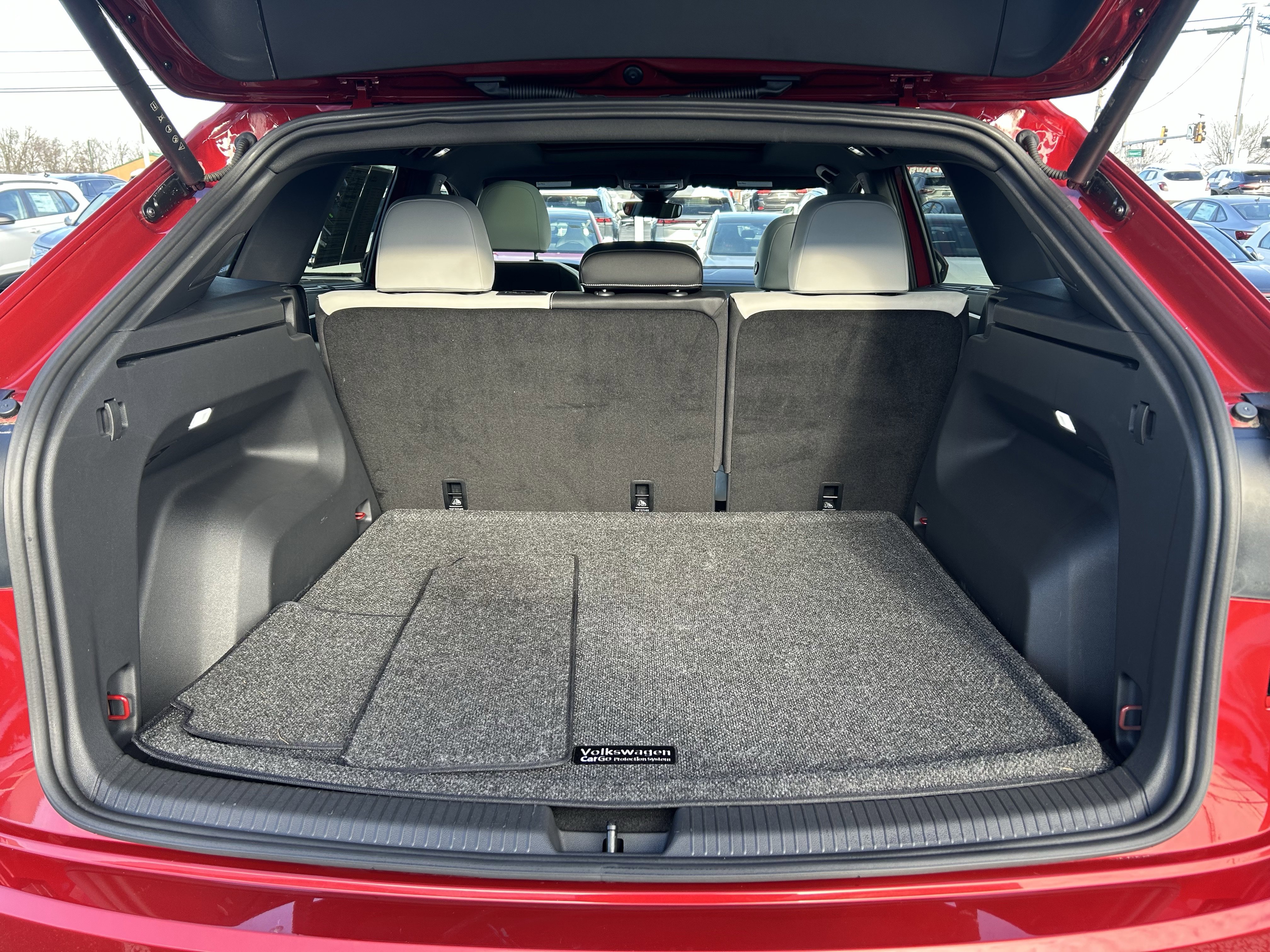 Certified 2025 Volkswagen Atlas Cross Sport SEL Premium R-Line image 28