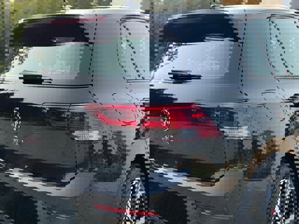 New 2025 Volkswagen GTI SE image 12