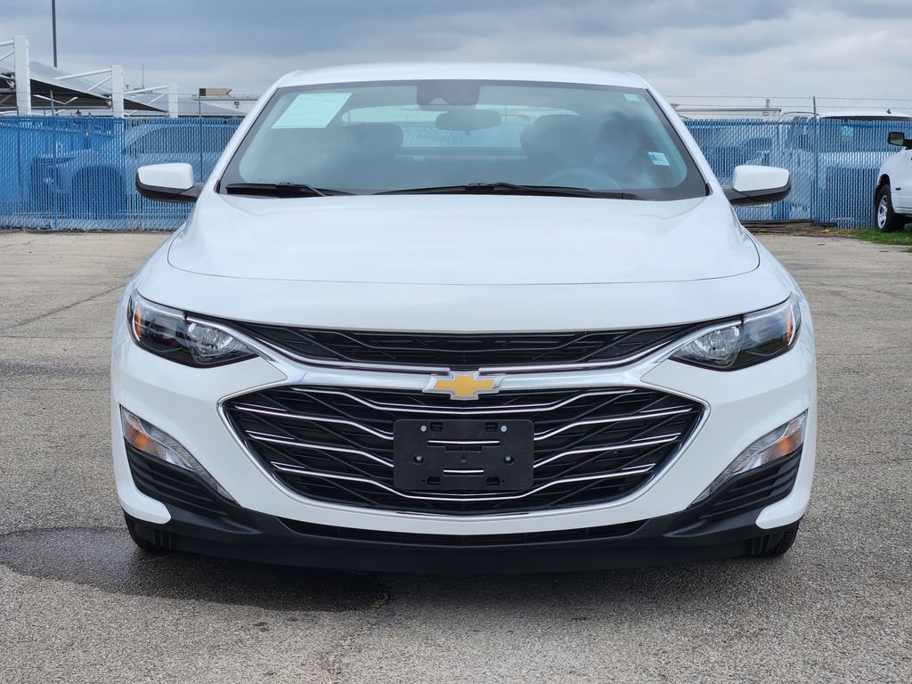Used 2024 Chevrolet Malibu LT FWD image 2