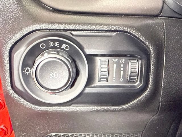 Used 2018 Jeep Wrangler Sport AWD/4WD image 20