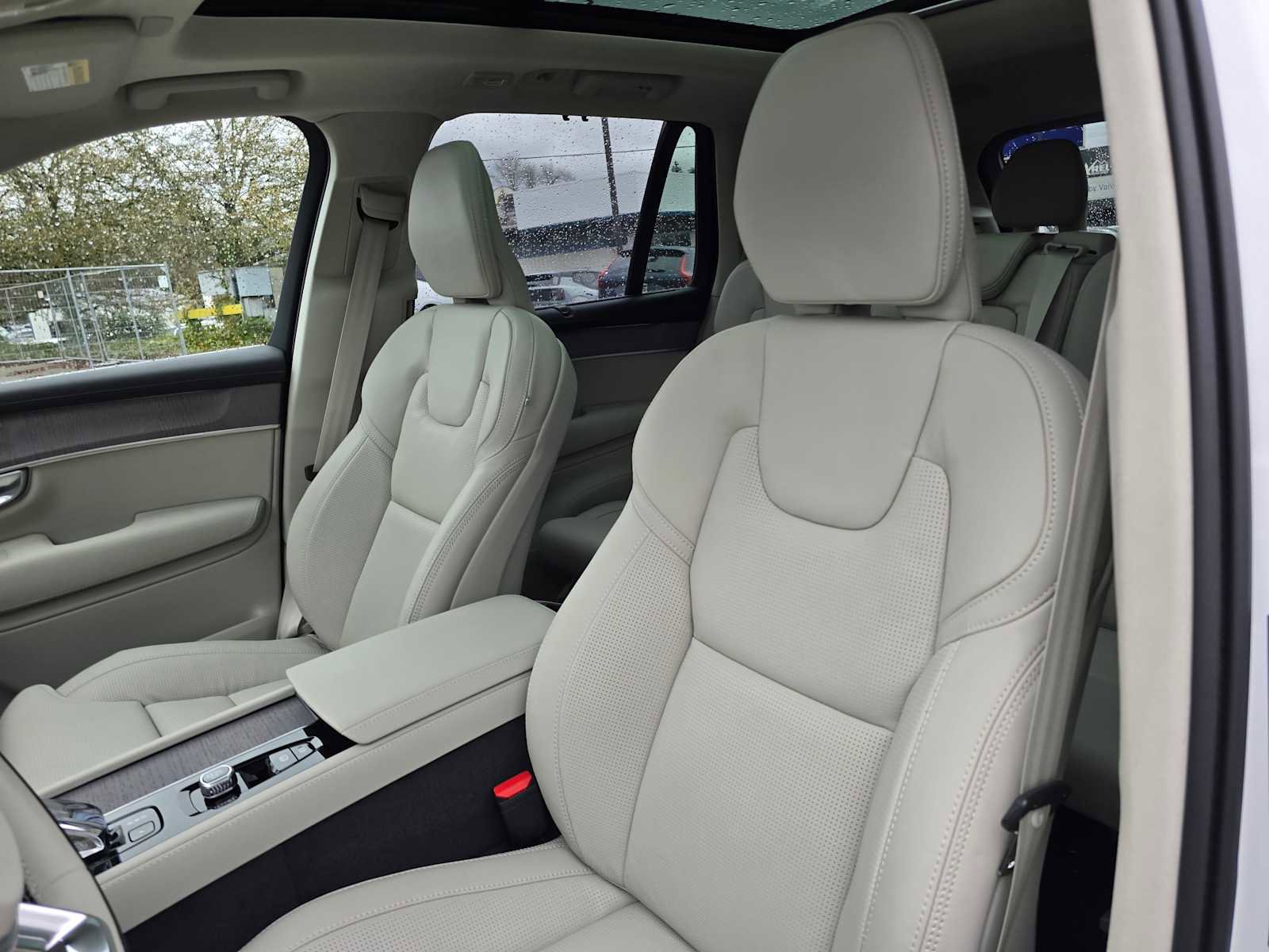 New 2026 Volvo XC90 T8 Ultra w/ Lounge Package image 22