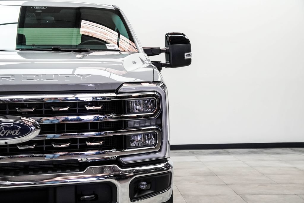 Used 2026 Ford F250 Lariat AWD/4WD image 4