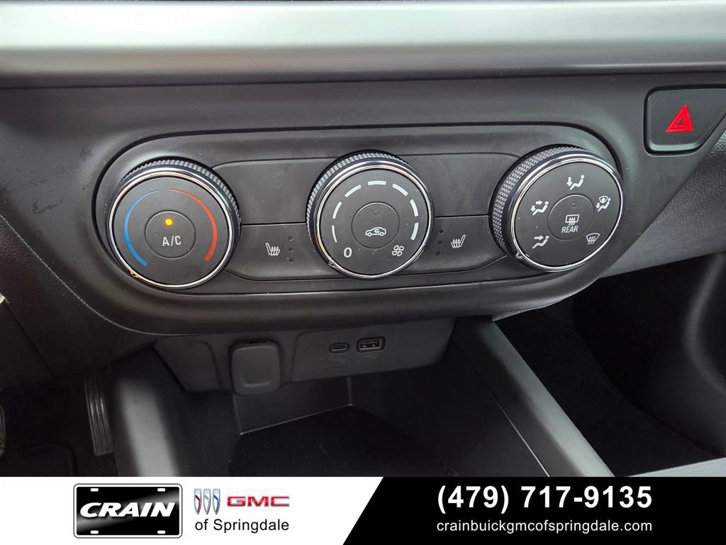 Used 2025 Chevrolet Trax LS w/ LS Convenience Package FWD image 18