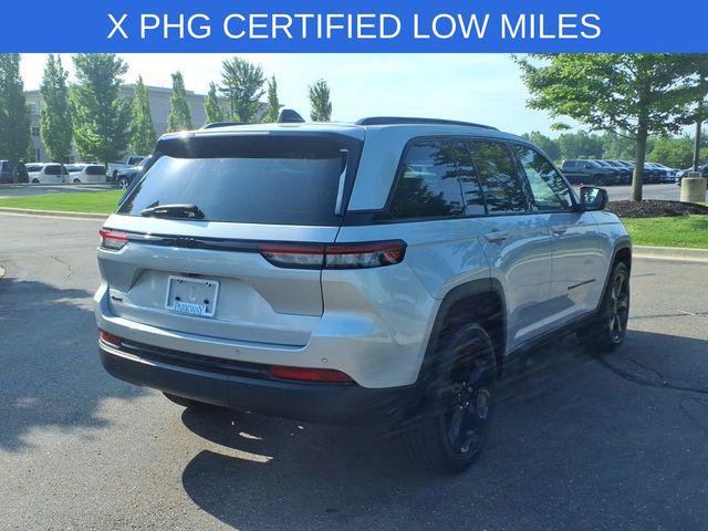 Certified 2023 Jeep Grand Cherokee Altitude AWD/4WD image 4